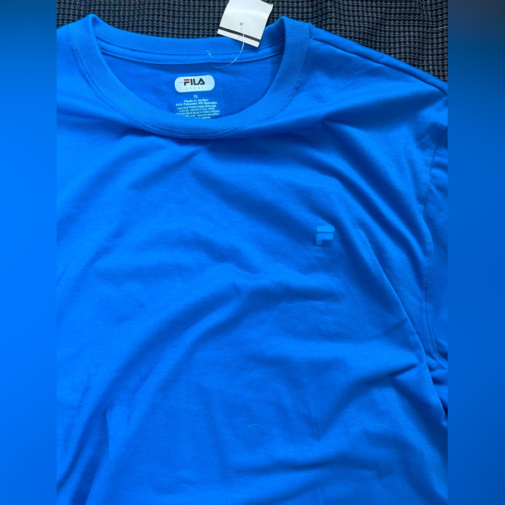 Men’s Fila tshirt